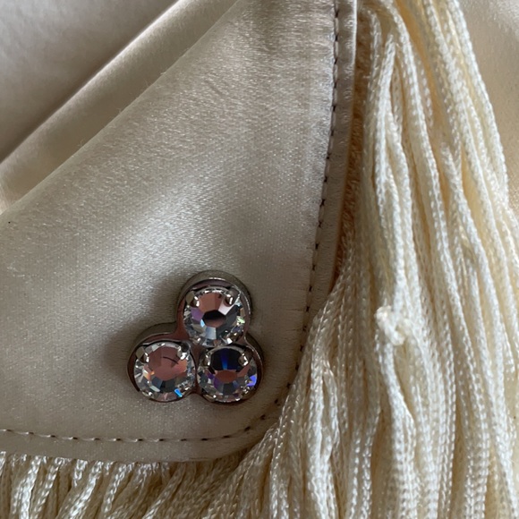 Cream Reverse Frange Pouche - Picture 3 of 7